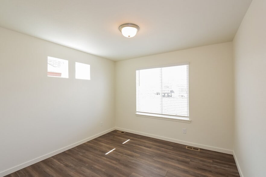 Building Photo - 4738 N Tower Dr