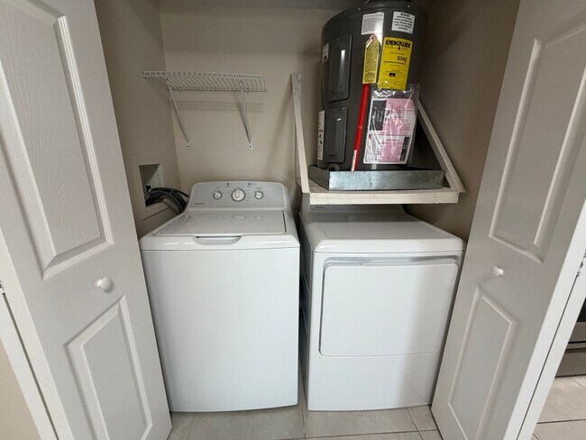 Building Photo - ANNUAL RENTAL - 2 BED / 2 BATH CONDO AT MYSTIC GARDENS