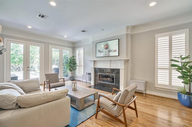 Building Photo - 4028 Gramercy St