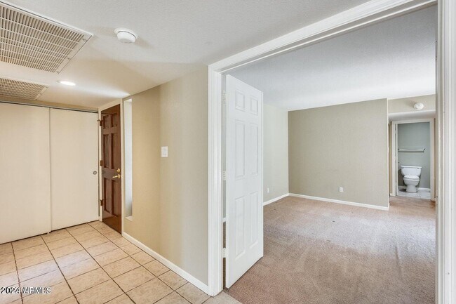 Building Photo - 9340 92ND St