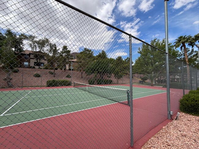 Building Photo - Cozy 1Bed/1Bath 2nd floor Condo in Henderson!
