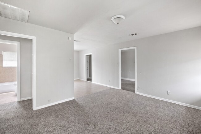 Building Photo - 4922 Alvin St