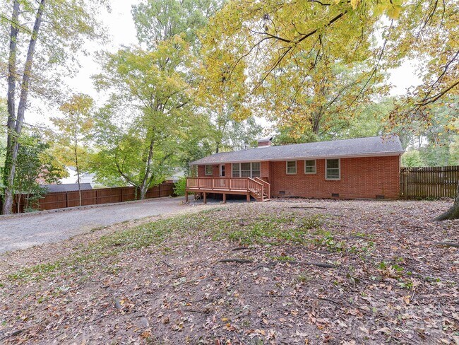 Building Photo - 3630 Moultrie St