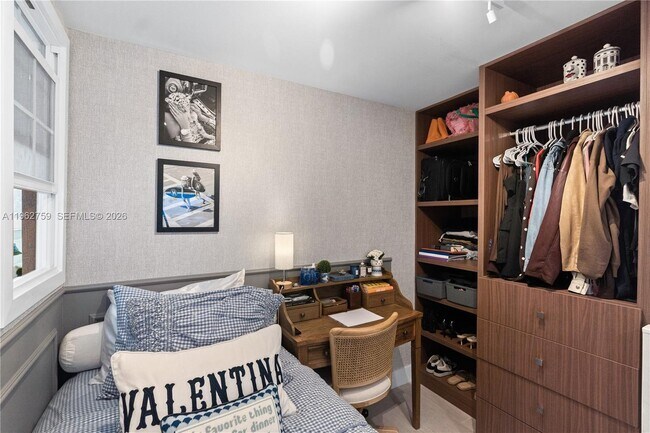 Building Photo - 3350 SW 27th Ave