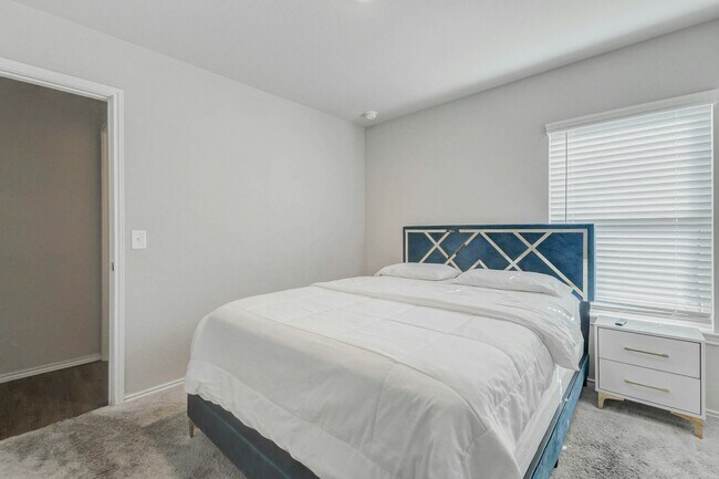 Building Photo - 10658 Red Orchid Dr