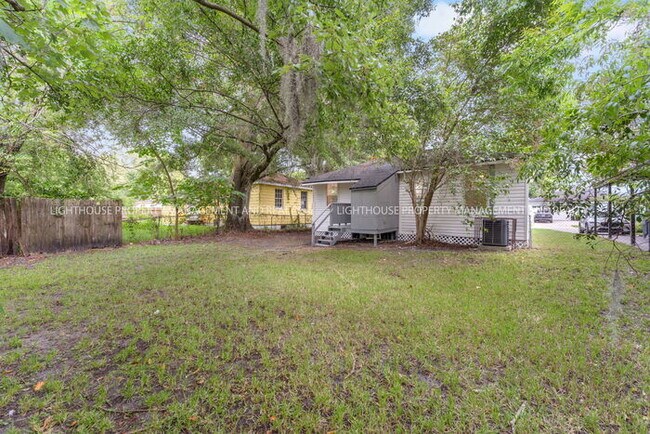 Building Photo - Charming Newly Renovated 2-Bedroom Home Near Murray Hill!