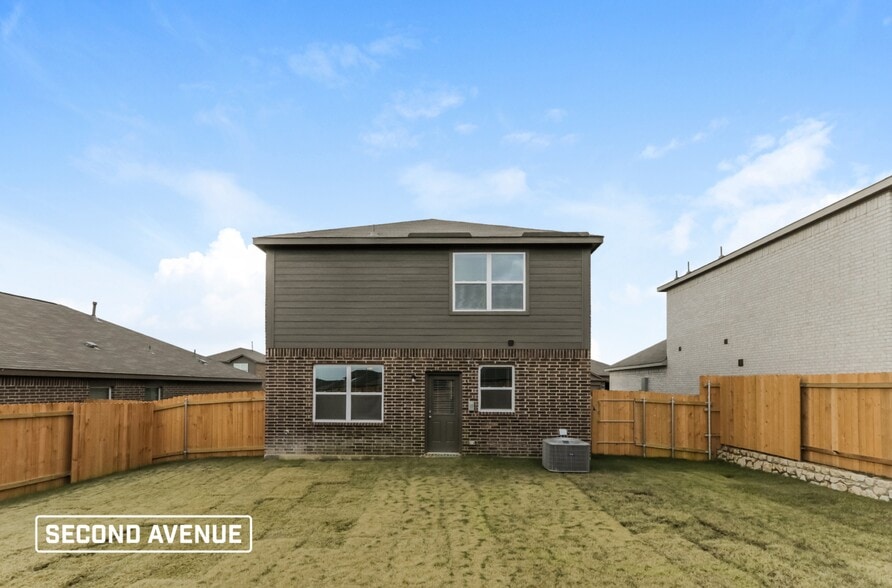 Building Photo - 609 Micah Ln