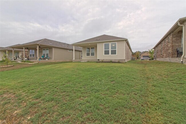 Building Photo - 608 Benton Ln