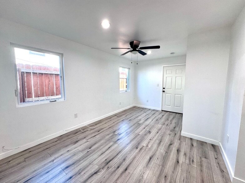 Building Photo - 841 1/2 West 64th Street