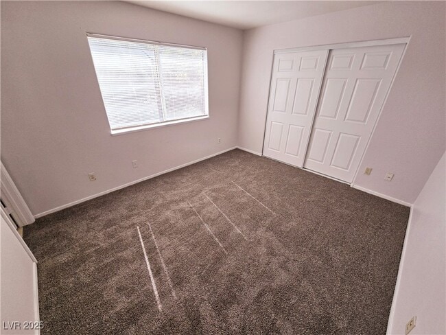 Building Photo - 7525 Hickory Hills Dr