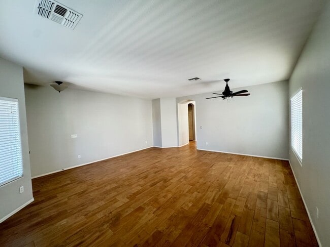 Building Photo - Chandler 4 bed 2 bath