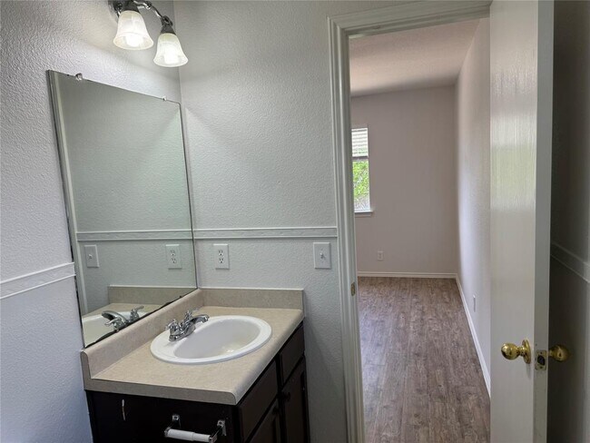 Building Photo - 12415 Jamie Dr