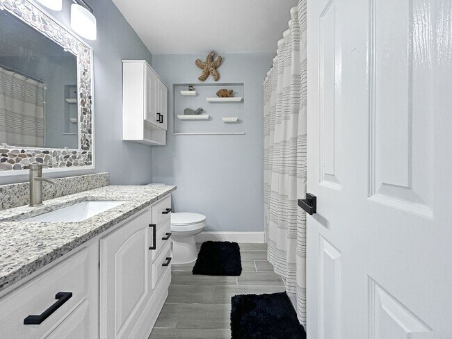 Building Photo - SECTION8 VOUCHER ACCEPTED! Beautiful Seminole Home with Large, Fully Fenced Backyard! | 3beds/1.5...