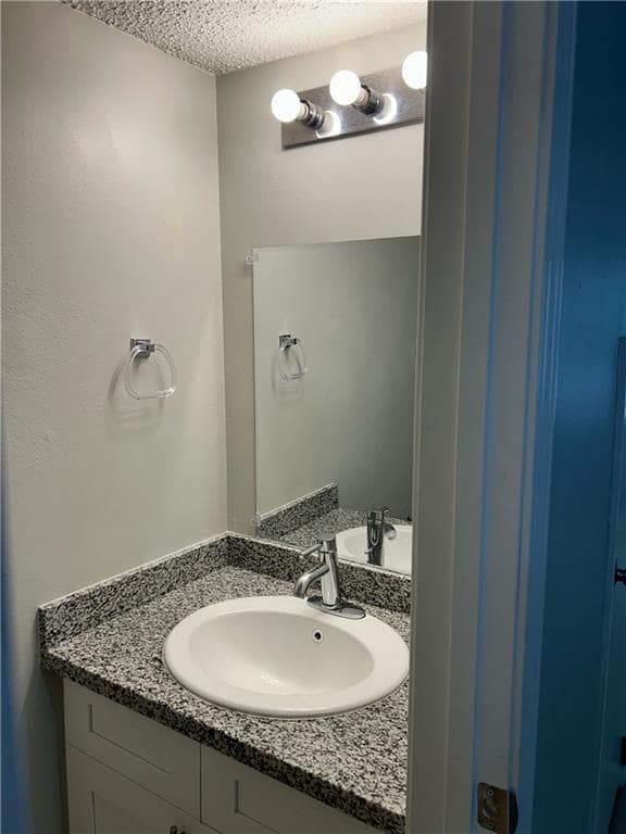 Building Photo - 1451 E Sequoyah Ct