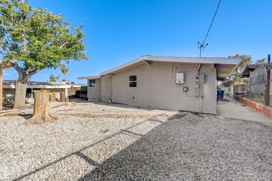 Building Photo - 5326 Evergreen Ave