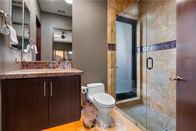 Building Photo - 68 Royal St Georges Way