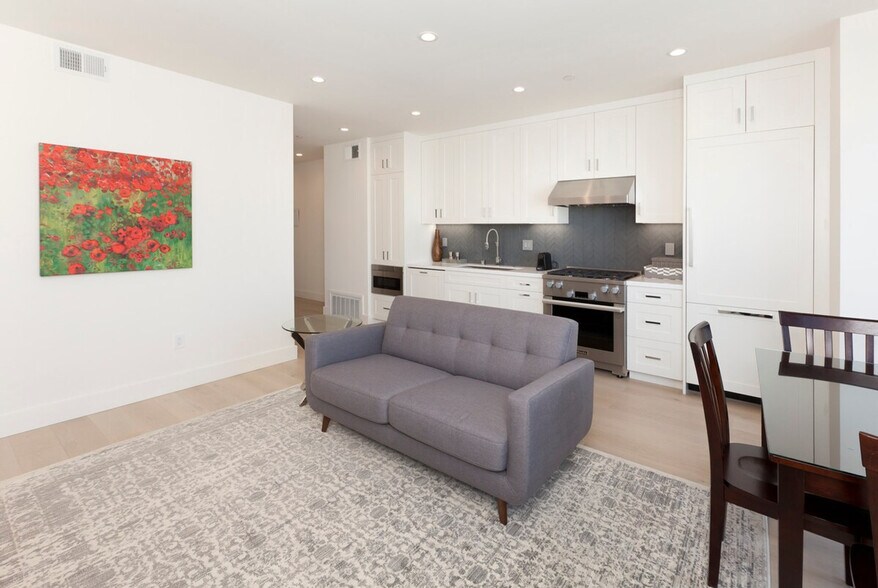 Building Photo - 134B Lexington St