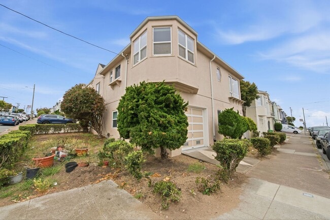 Building Photo - 1603 Ortega St