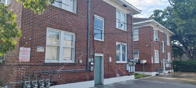 Building Photo - 3719 Audubon Pl