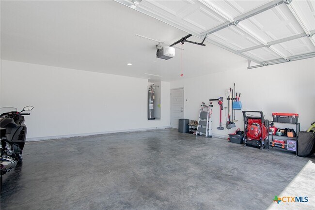 Building Photo - 765 Freedom Cir