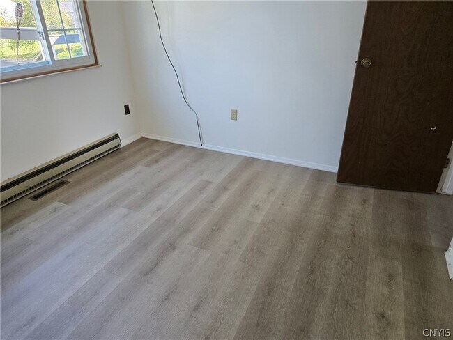 Building Photo - 8265 Warbler Way