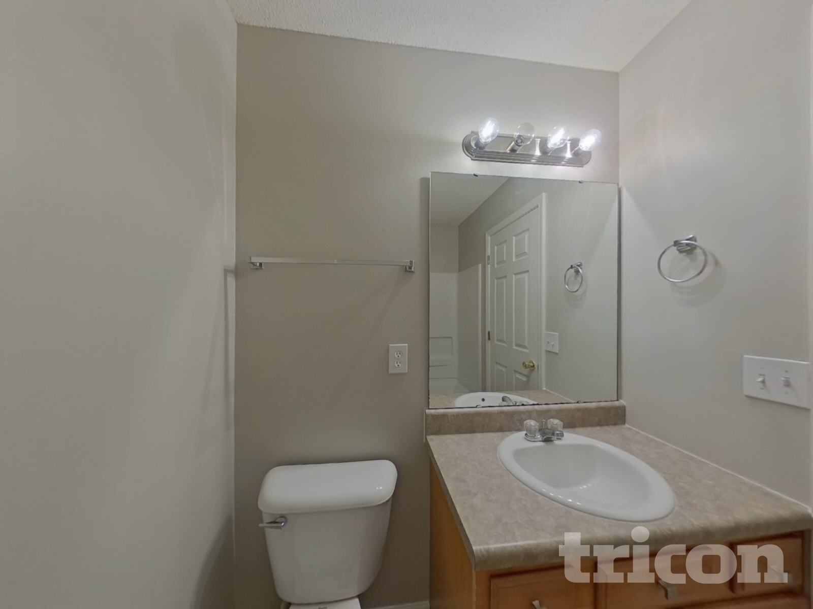 Building Photo - 732 Elderberry Ln