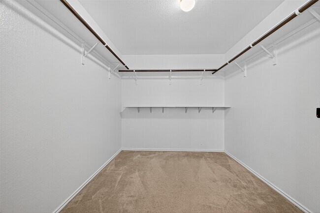 Building Photo - 5027 Brewcastle Ln