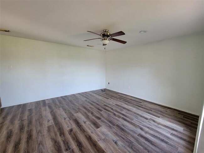 Building Photo - 257 Austin St