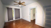 Building Photo - 1501 S Columbia Dr