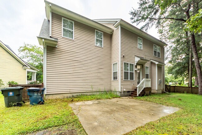 Building Photo - 115 Blackwater Dr