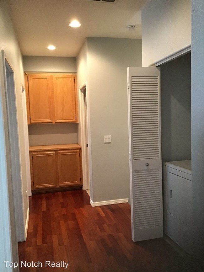 Building Photo - 3 br, 2.5 bath House - 11410 Miro Circle