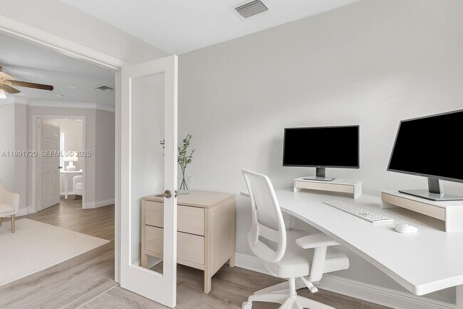 Building Photo - 214 La Costa Ct