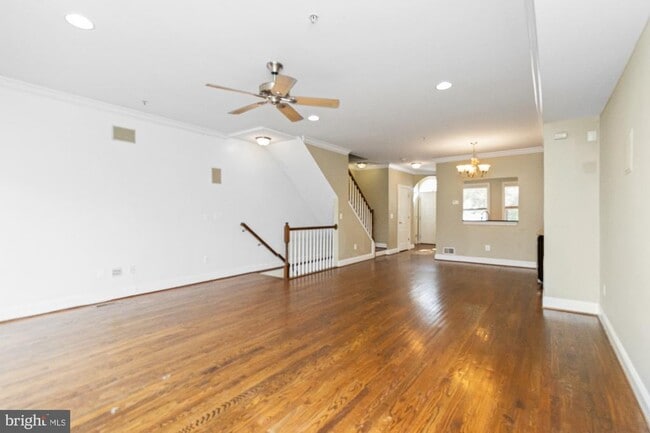 Building Photo - 1324 Race St