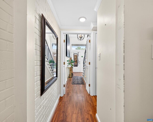 Building Photo - 227 Harvest Dr