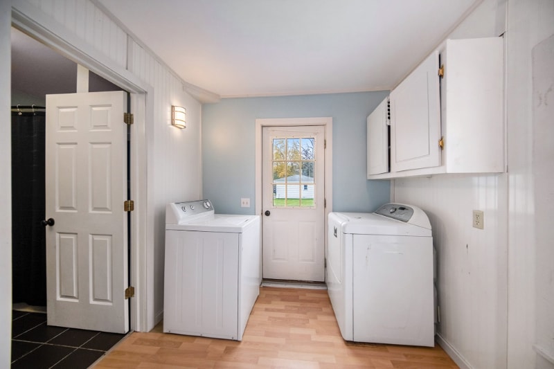 Building Photo - 212 Kilbuck St E