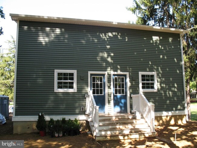 Building Photo - 1806 Kings Hwy