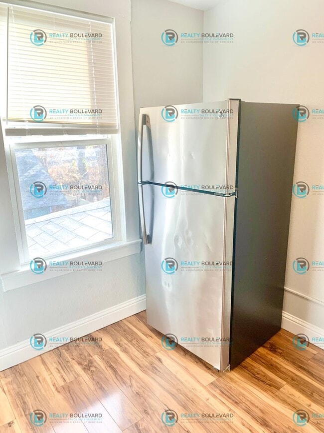 Building Photo - 1 Bedroom 1 Bath -Cozy & Convenient Living close to UNR, Downtown Reno and Freeway Access!