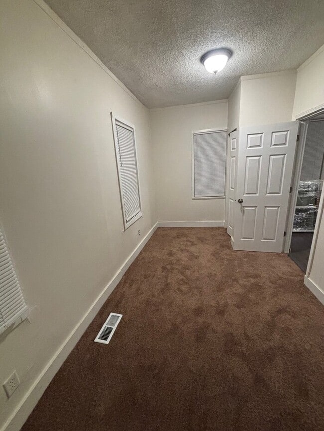 Building Photo - house