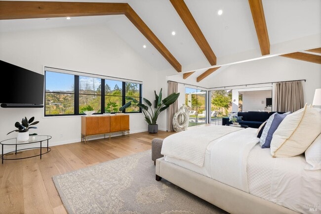 Building Photo - 987 Mark West Springs Rd