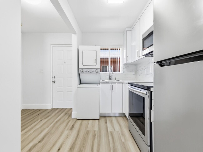 Building Photo - 2925 W 80th St