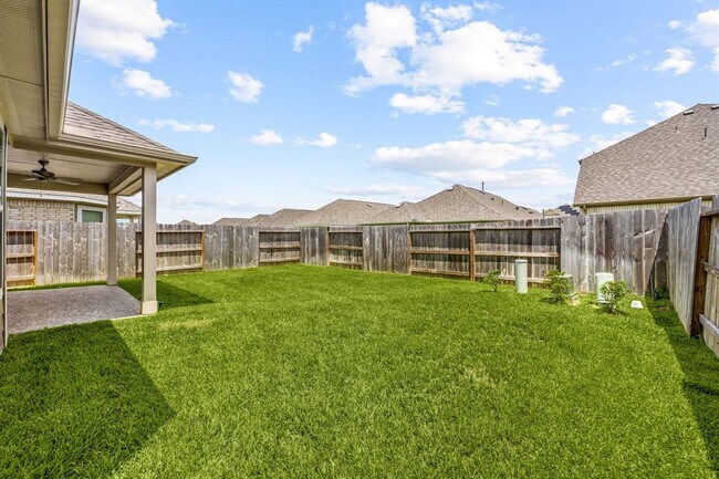 Building Photo - 21618 Coral Mist Dr