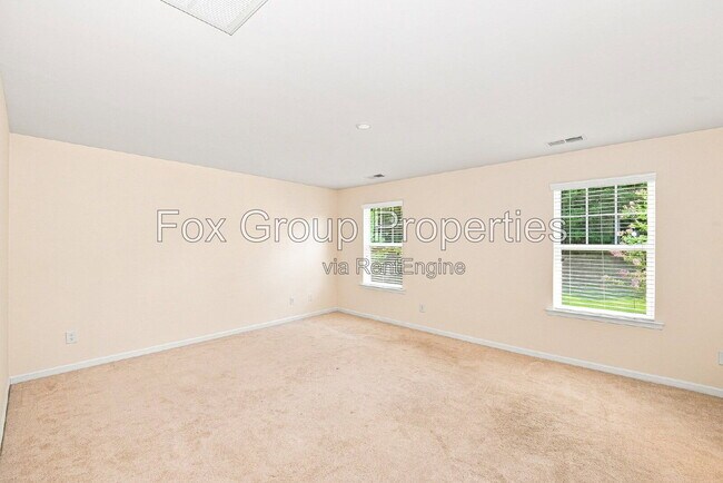 Building Photo - 117 E Warfield Dr