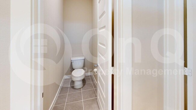 Building Photo - 714 Melody Hl Dr