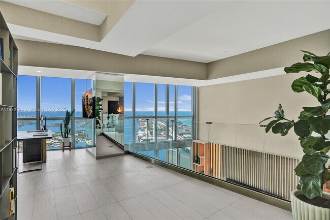 Building Photo - 1100 Biscayne Blvd