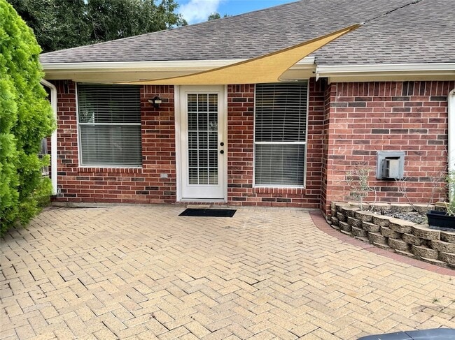 Building Photo - 1602 Lawick Cir