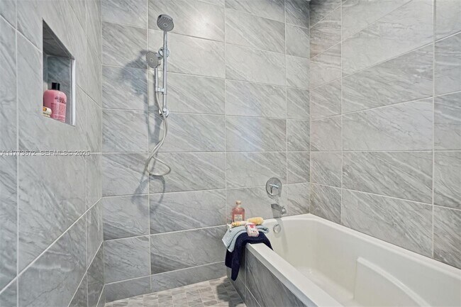 Building Photo - 2095 W Atlantic Ave