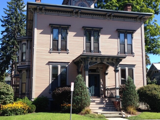 Building Photo - 139 Phila Street