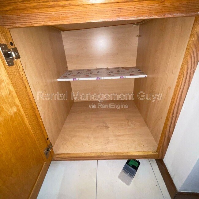 Building Photo - 3319 Longfellow Ave