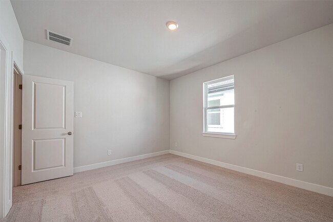 Building Photo - 21711 Emerton Cres Wy