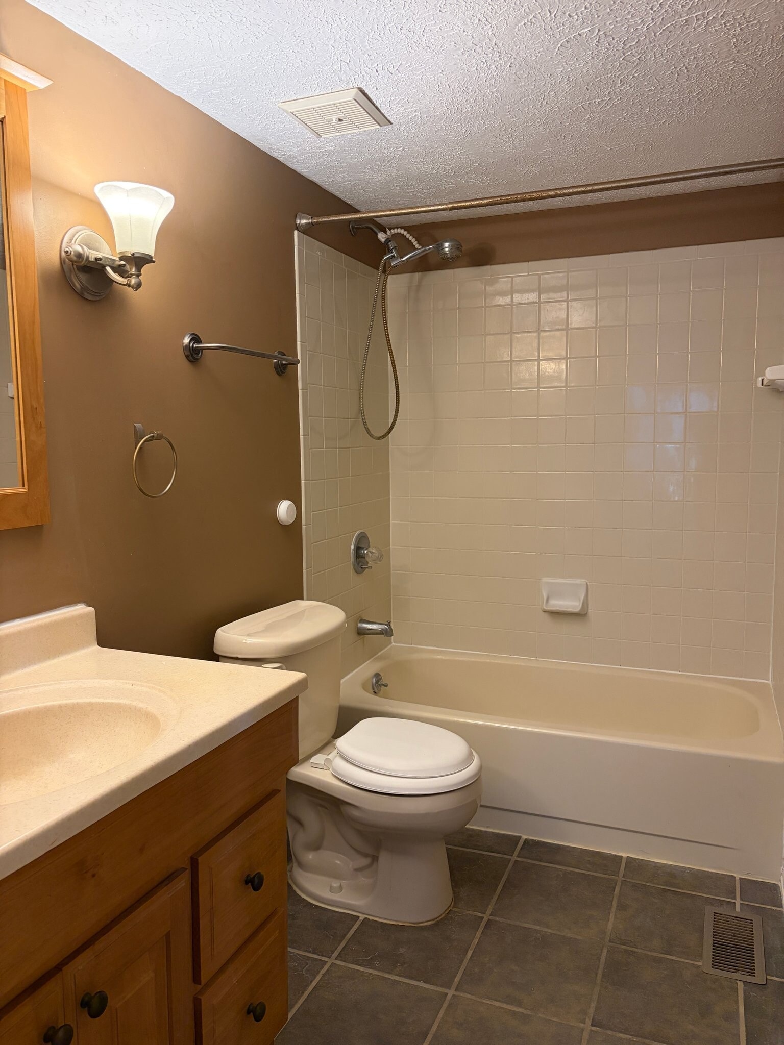 Building Photo - 507 Conner Creek Dr